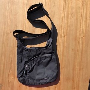 Nike padded crossbody bag